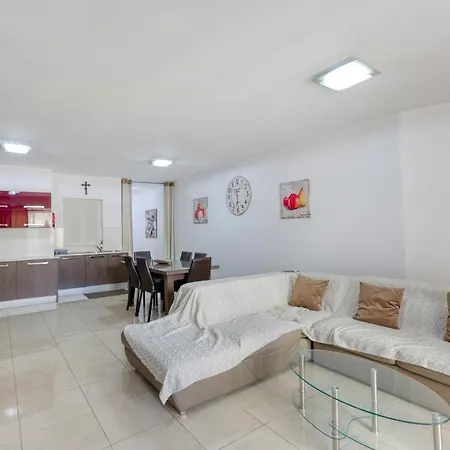 Charming Meters From The Seafront With Terrace By 360 Estates *