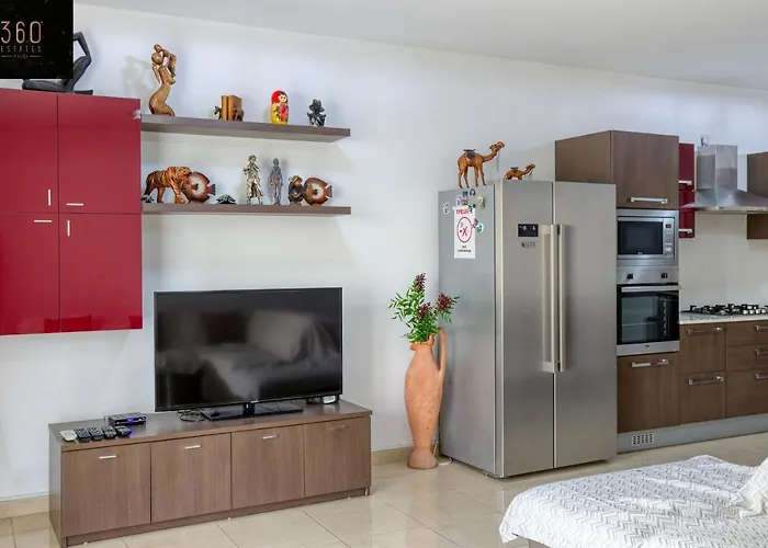 Charming Meters From The Seafront With Terrace By 360 Estates Apartamento St. Paul's Bay