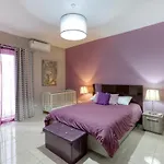 Charming Meters From The Seafront With Terrace By 360 Estates Appartamento St. Paul's Bay