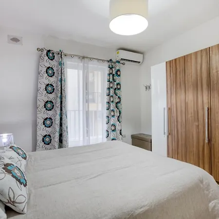 Charming Meters From The Seafront With Terrace By 360 Estates *