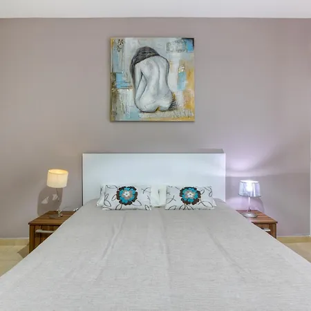 Charming Meters From The Seafront With Terrace By 360 Estates * St. Paul's Bay