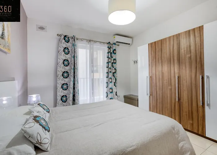Charming Meters From The Seafront With Terrace By 360 Estates *
